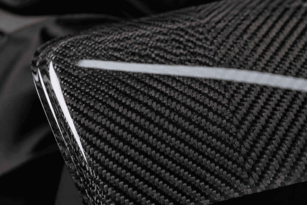 Flawless carbon fiber weave with high-gloss UV-resistant clear coat