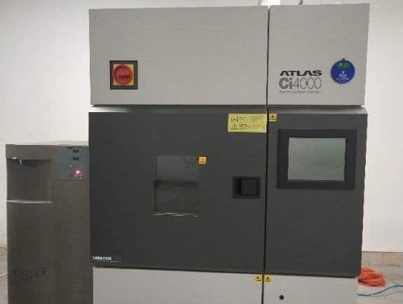 Xenon arc weathering chamber used for UV aging tests on carbon fiber parts